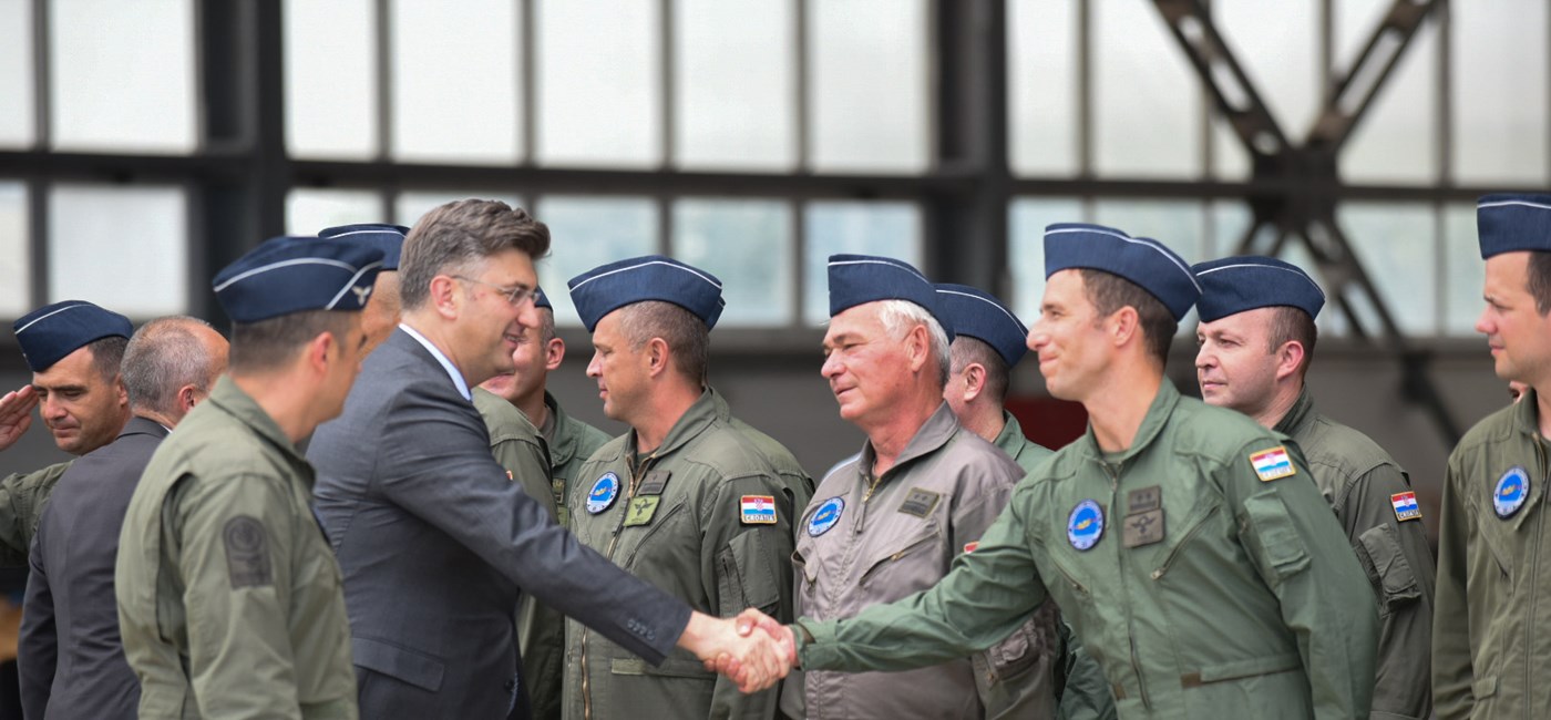 Predsjednik Vlade u Zemuniku Donjem: Svakodnevni angažman u gašenju požara odražava domoljublje hrvatskih pilota 